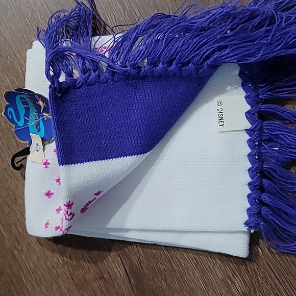 Vintage Disney Aladdin Scarf - Picture 3 of 4